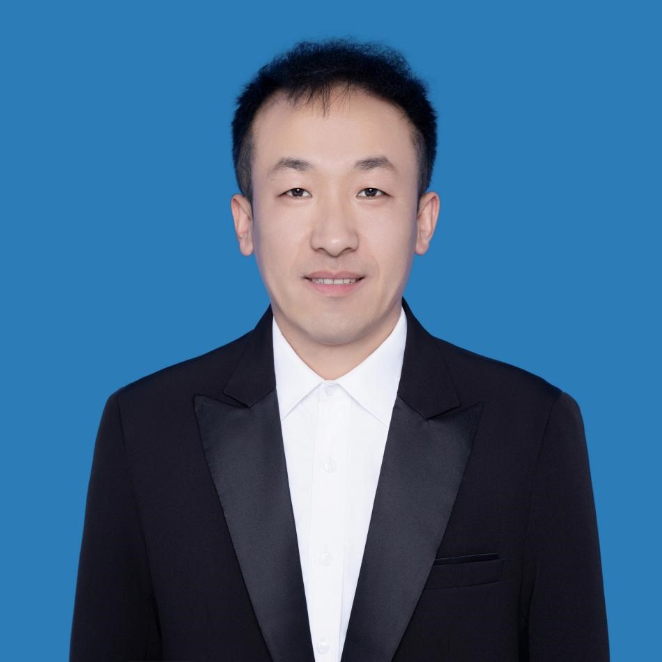 瞿兴业(办公室主任)